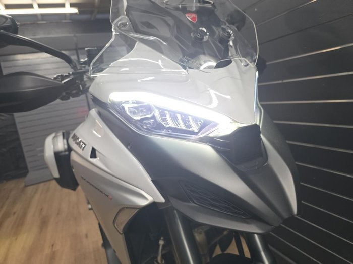 2022 DUCATI MULTISTRADA V4 S SPORT White