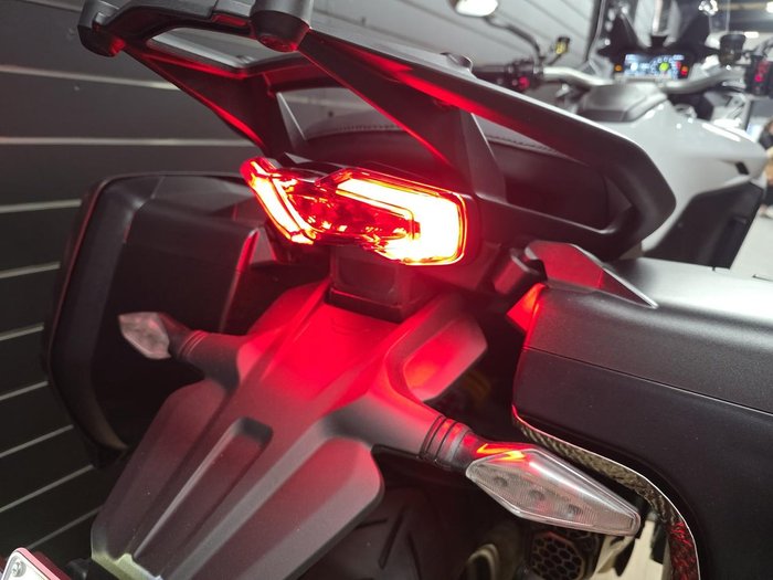 2022 DUCATI MULTISTRADA V4 S SPORT White