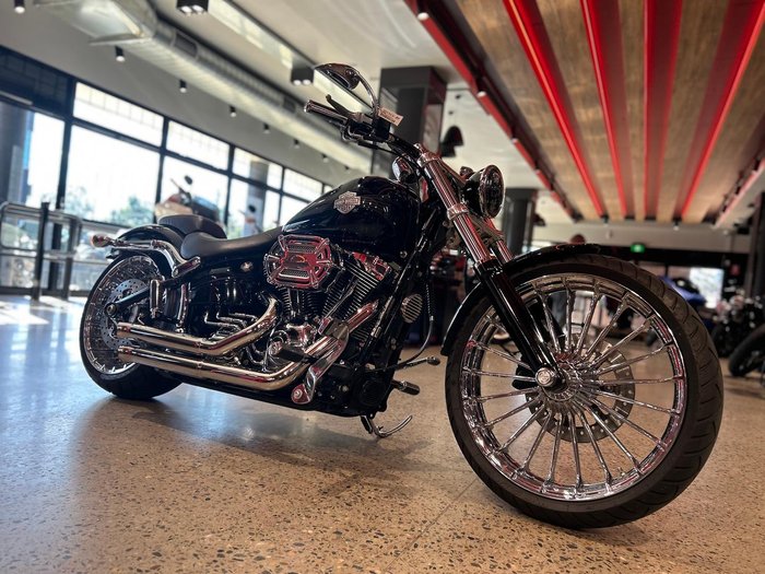 2014 Harley-Davidson Breakout 103 (FXSB) Softail Black