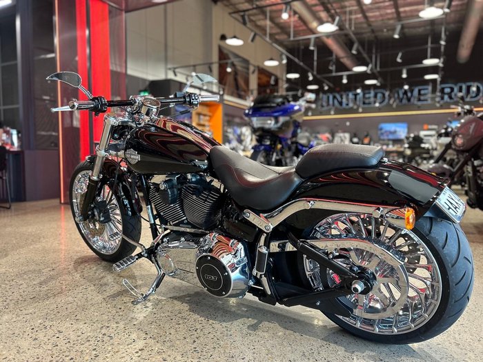 2014 Harley-Davidson Breakout 103 (FXSB) Softail Black