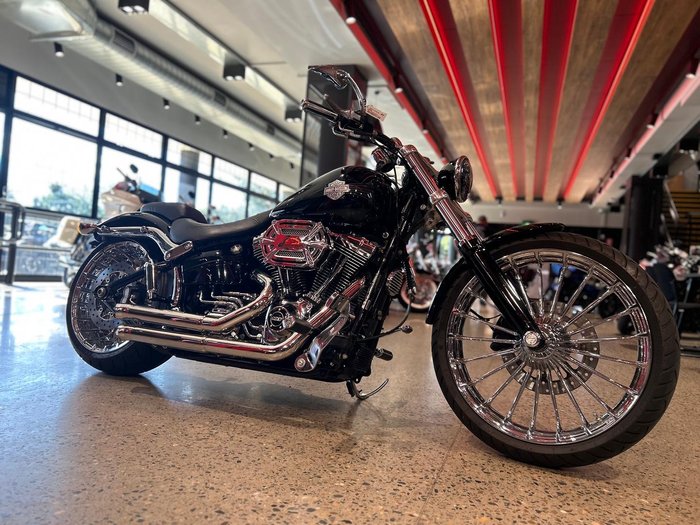 2014 Harley-Davidson Breakout 103 (FXSB) Softail Black