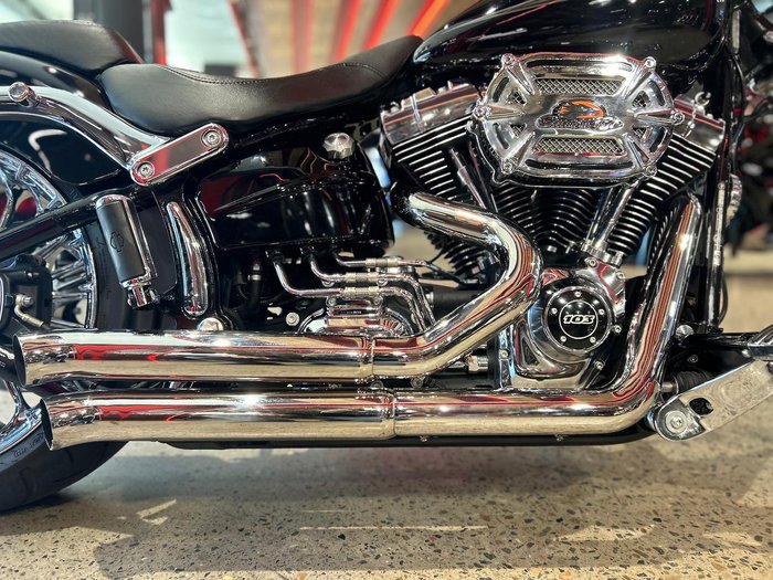 2014 Harley-Davidson Breakout 103 (FXSB) Softail Black