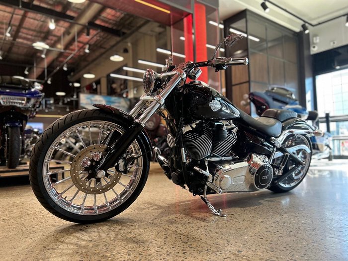 2014 Harley-Davidson Breakout 103 (FXSB) Softail Black