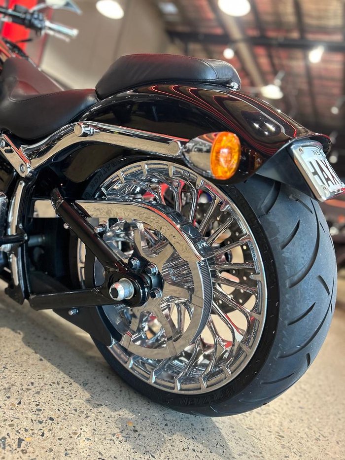 2014 Harley-Davidson Breakout 103 (FXSB) Softail Black