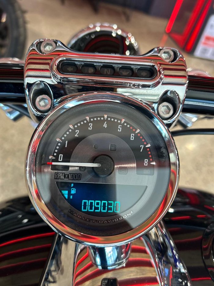 2014 Harley-Davidson Breakout 103 (FXSB) Softail Black