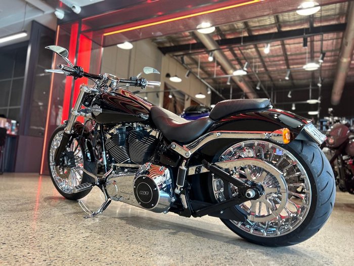 2014 Harley-Davidson Breakout 103 (FXSB) Softail Black