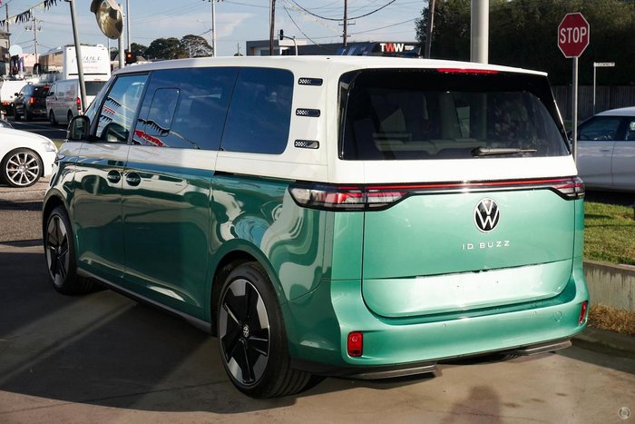 2026 Volkswagen ID. Buzz Pro BEV560