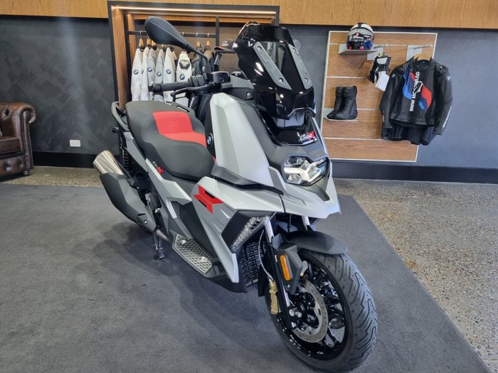 2026 BMW Motorrad C 400 X ION White Aluminium Metallic Matt