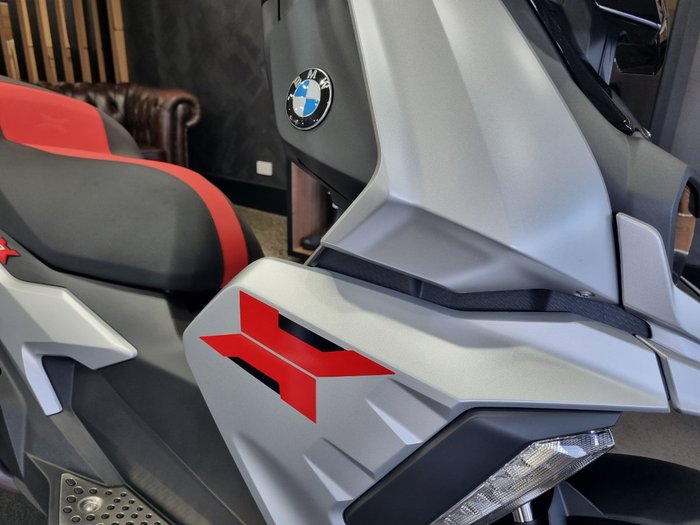 2026 BMW Motorrad C 400 X ION White Aluminium Metallic Matt