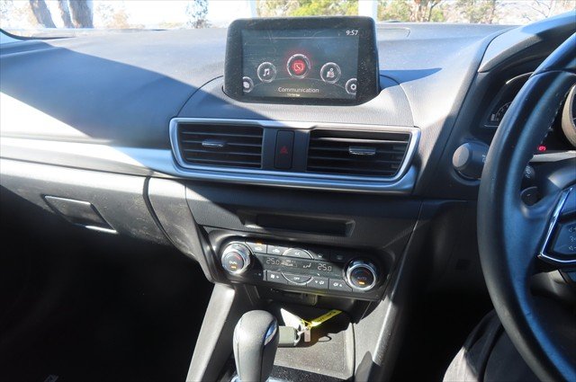2018 MAZDA Mazda3 MAXX SPORT