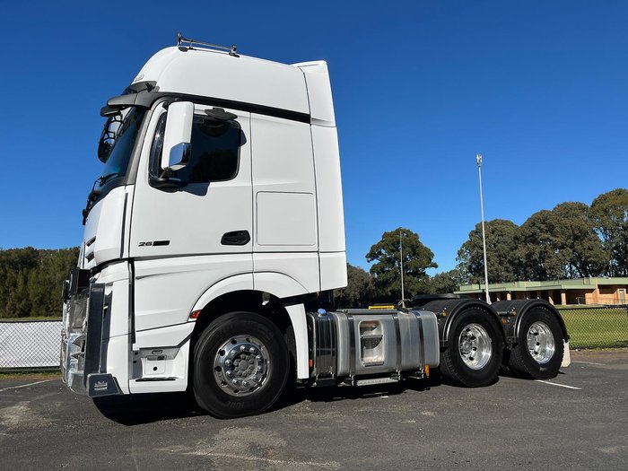 2025 Mercedes-Benz Actros
