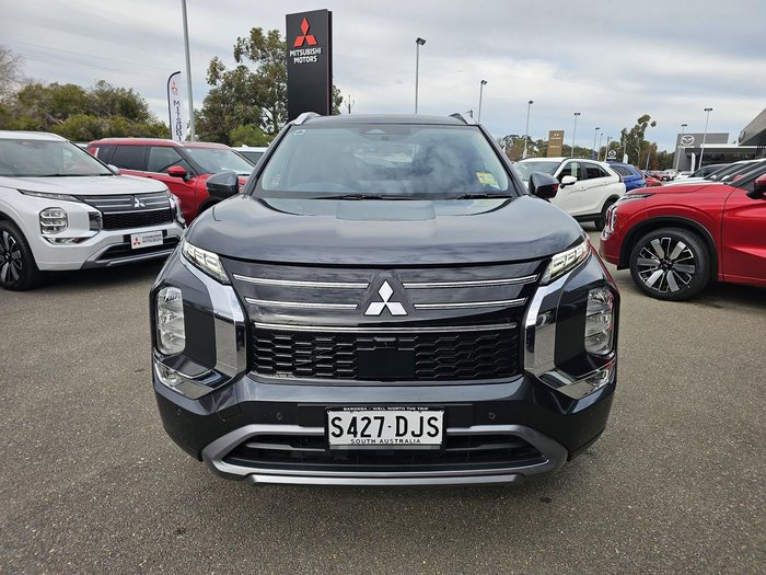 2025 Mitsubishi Outlander LS