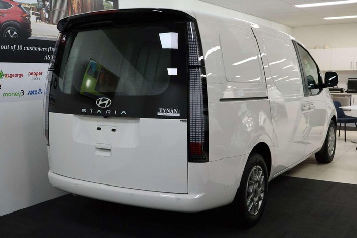2026 Hyundai STARIA LOAD Premium