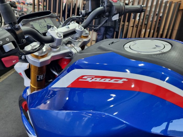 2026 BMW Motorrad G 310 R RACINGBLUE METALLIC
