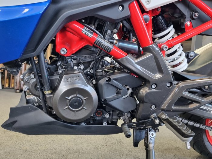 2026 BMW Motorrad G 310 R RACINGBLUE METALLIC