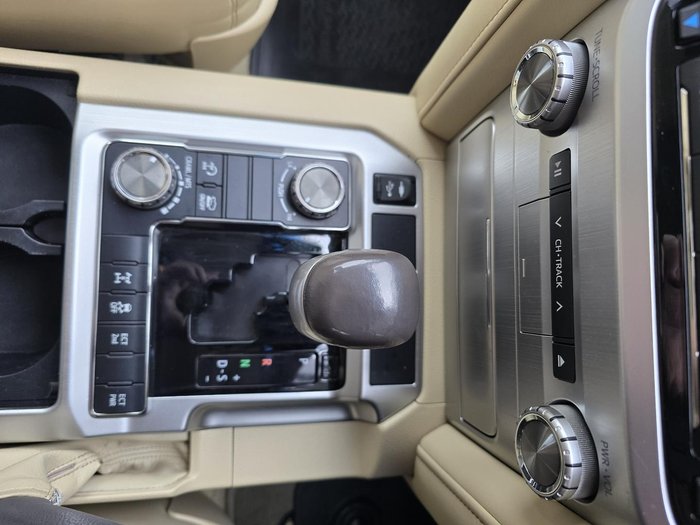 2017 Toyota Landcruiser VX
