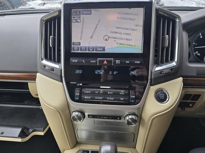 2017 Toyota Landcruiser VX