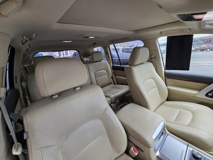 2017 Toyota Landcruiser VX