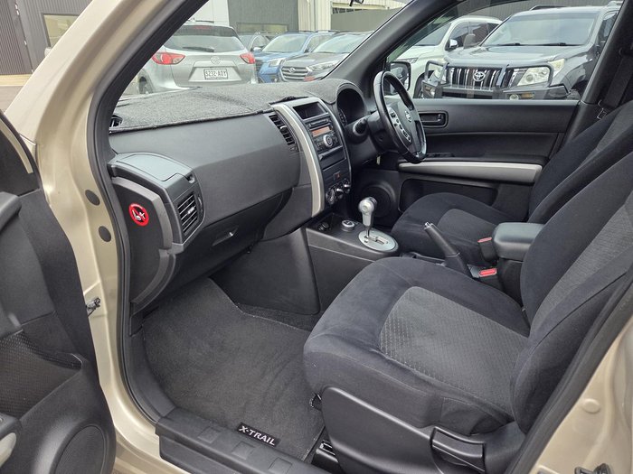 2011 Nissan X-TRAIL ST