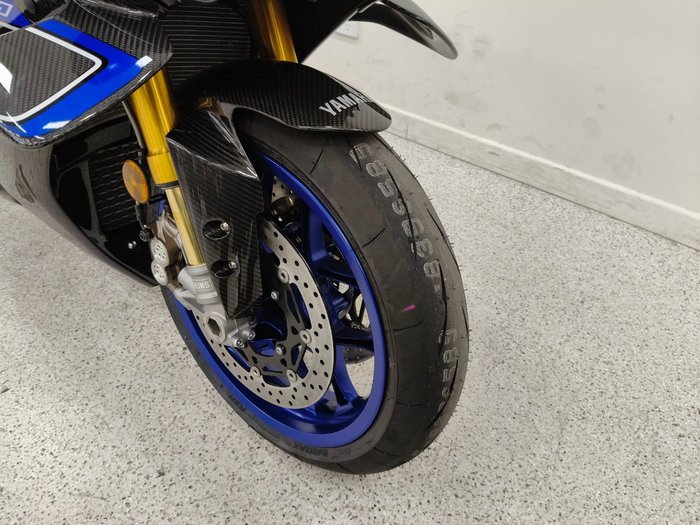2025 YAMAHA YZF-R1 M Black