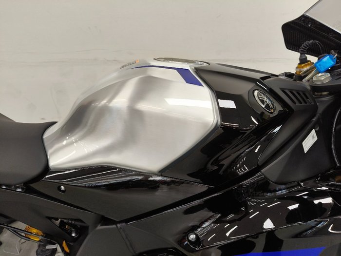 2025 YAMAHA YZF-R1 M Black
