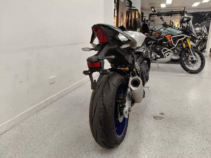 2025 YAMAHA YZF-R1 M Black