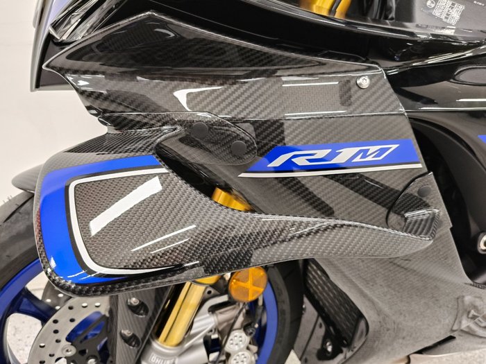 2025 YAMAHA YZF-R1 M Black