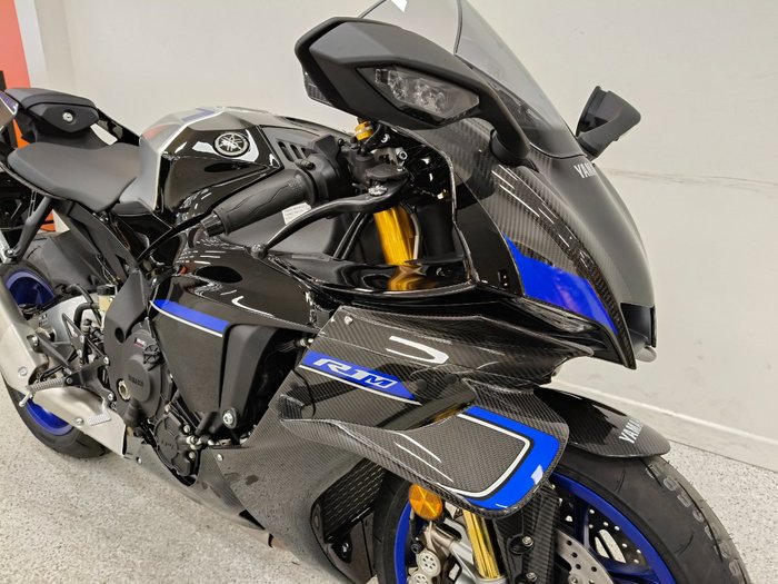 2025 YAMAHA YZF-R1 M Black