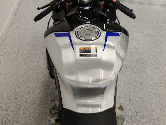 2025 YAMAHA YZF-R1 M Black