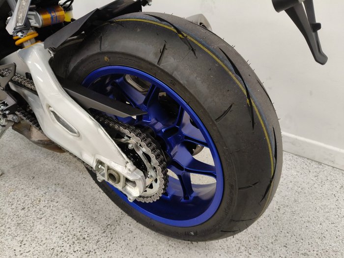 2025 YAMAHA YZF-R1 M Black