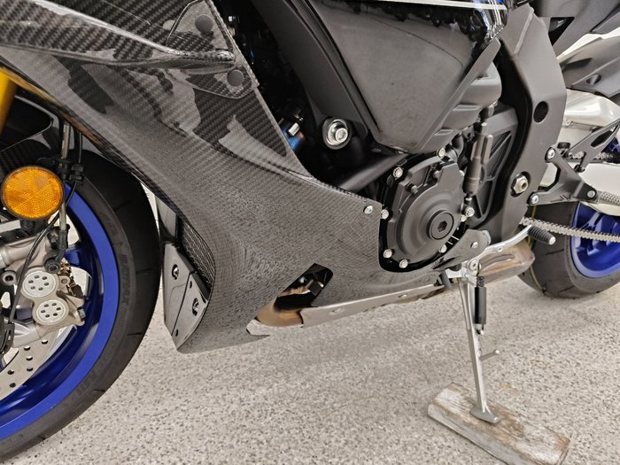 2025 YAMAHA YZF-R1 M Black