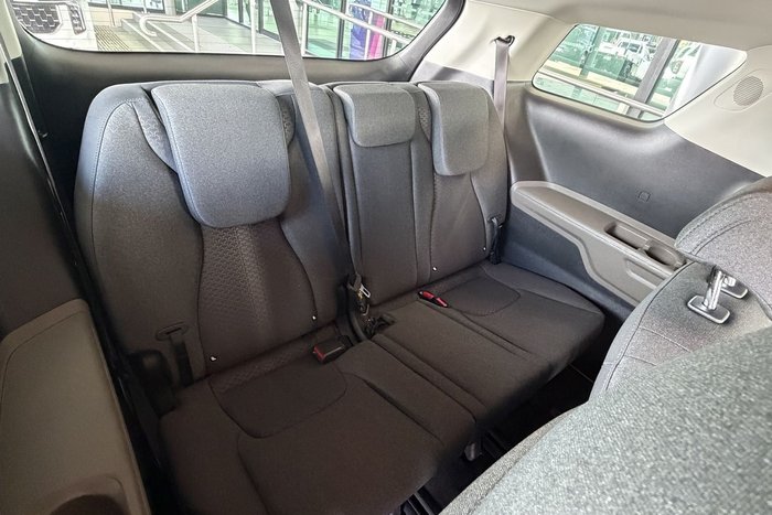 2024 Kia Carnival S