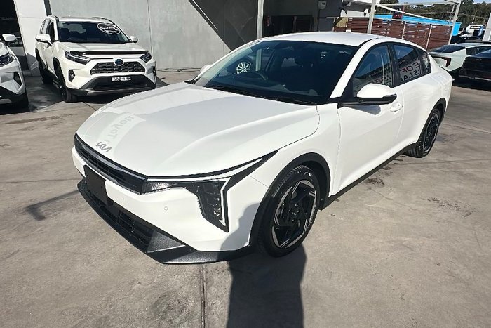 2024 Kia K4 Sport