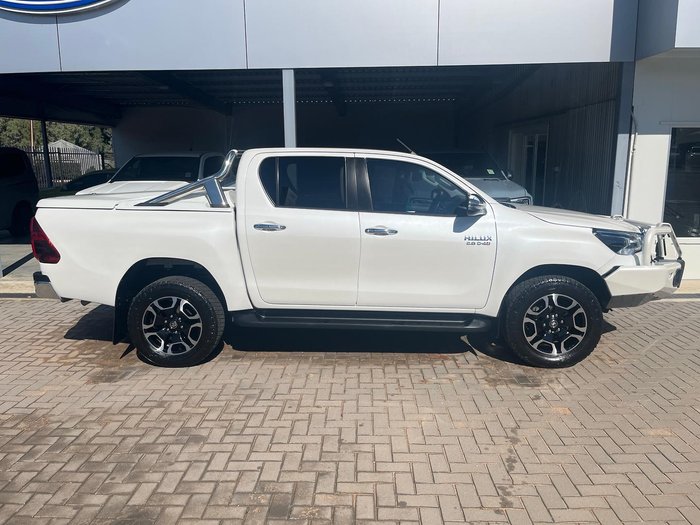 2021 Toyota Hilux SR5