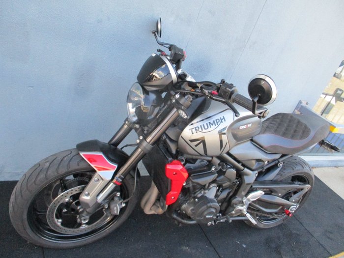 2022 Triumph TRIDENT 660 SILVER