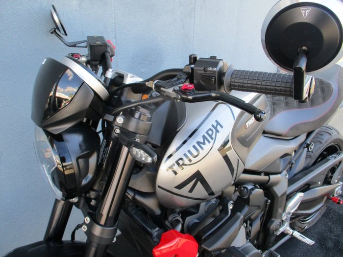 2022 Triumph TRIDENT 660 SILVER