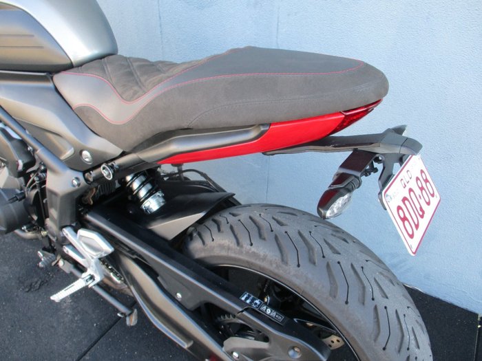 2022 Triumph TRIDENT 660 SILVER