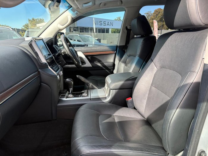 2020 Toyota Landcruiser VX
