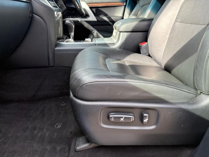 2020 Toyota Landcruiser VX