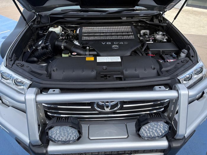 2020 Toyota Landcruiser VX