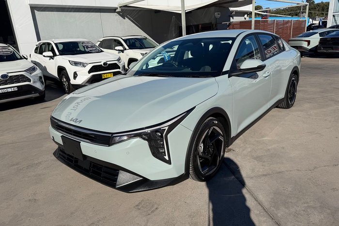 2024 Kia K4 Sport