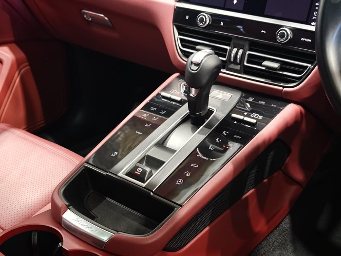 2021 Porsche Macan