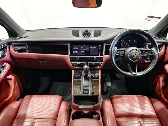 2021 Porsche Macan