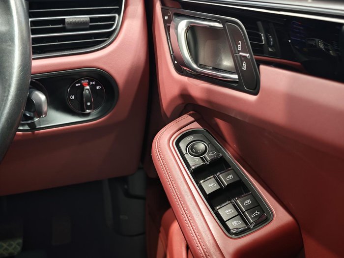 2021 Porsche Macan