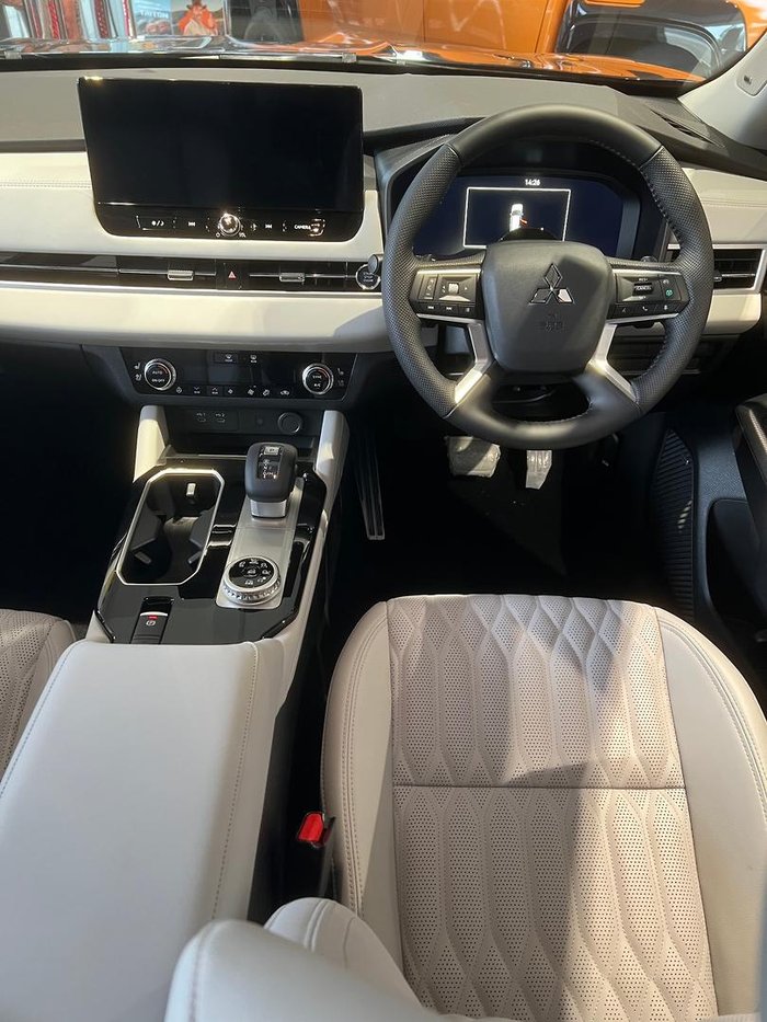 2026 Mitsubishi Outlander Exceed ZM MY26 AWD Black Diamond