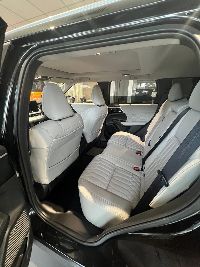2026 Mitsubishi Outlander Exceed ZM MY26 AWD Black Diamond