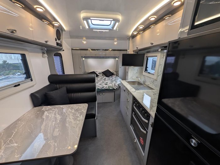 2026 Goldstar RV 18' Platinum - Couples