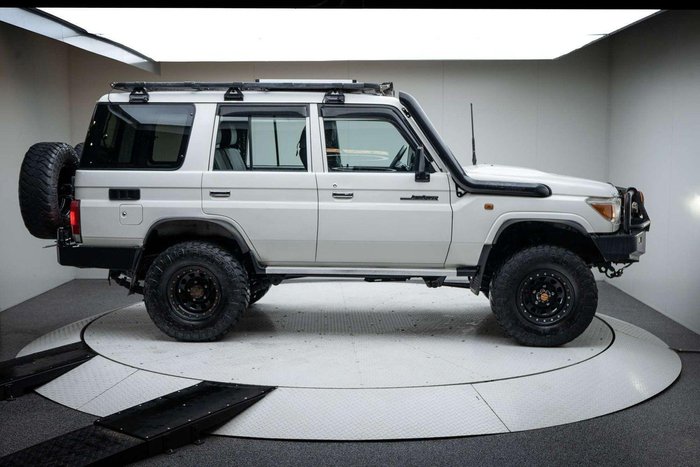 2013 Toyota Landcruiser GXL