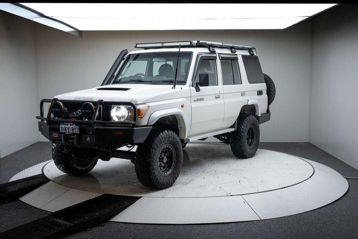 2013 Toyota Landcruiser