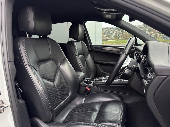 2020 Porsche Macan S